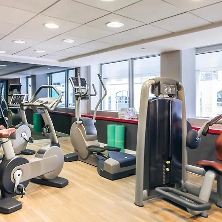 Mercure Paris La Defense Grande Arche Aparthotel 4*