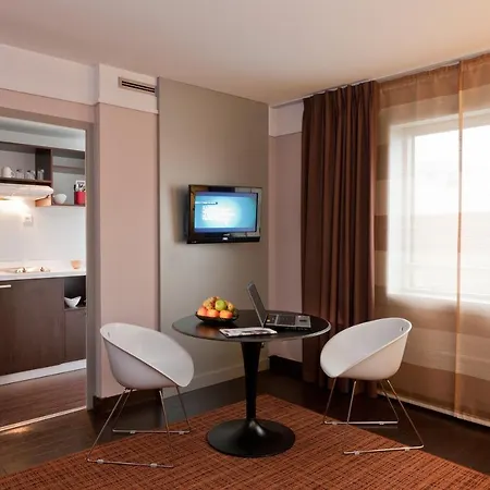 Aparthotel Mercure Paris La Defense Grande Arche