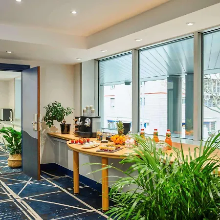 Mercure Paris La Defense Grande Arche Aparthotel Nanterre