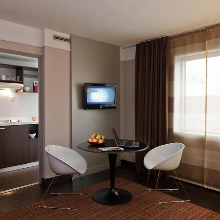 Mercure Paris La Defense Grande Arche نانتير
