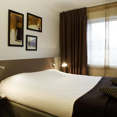 Mercure Paris La Defense Grande Arche 3* نانتير