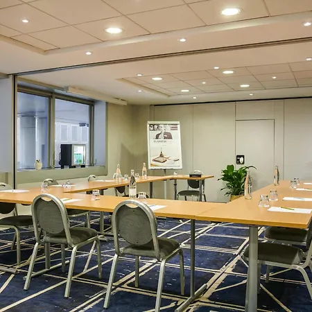 شقة فندقية Mercure Paris La Defense Grande Arche 3*