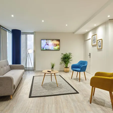 Apart-hotel Mercure Paris La Defense Grande Arche 3*